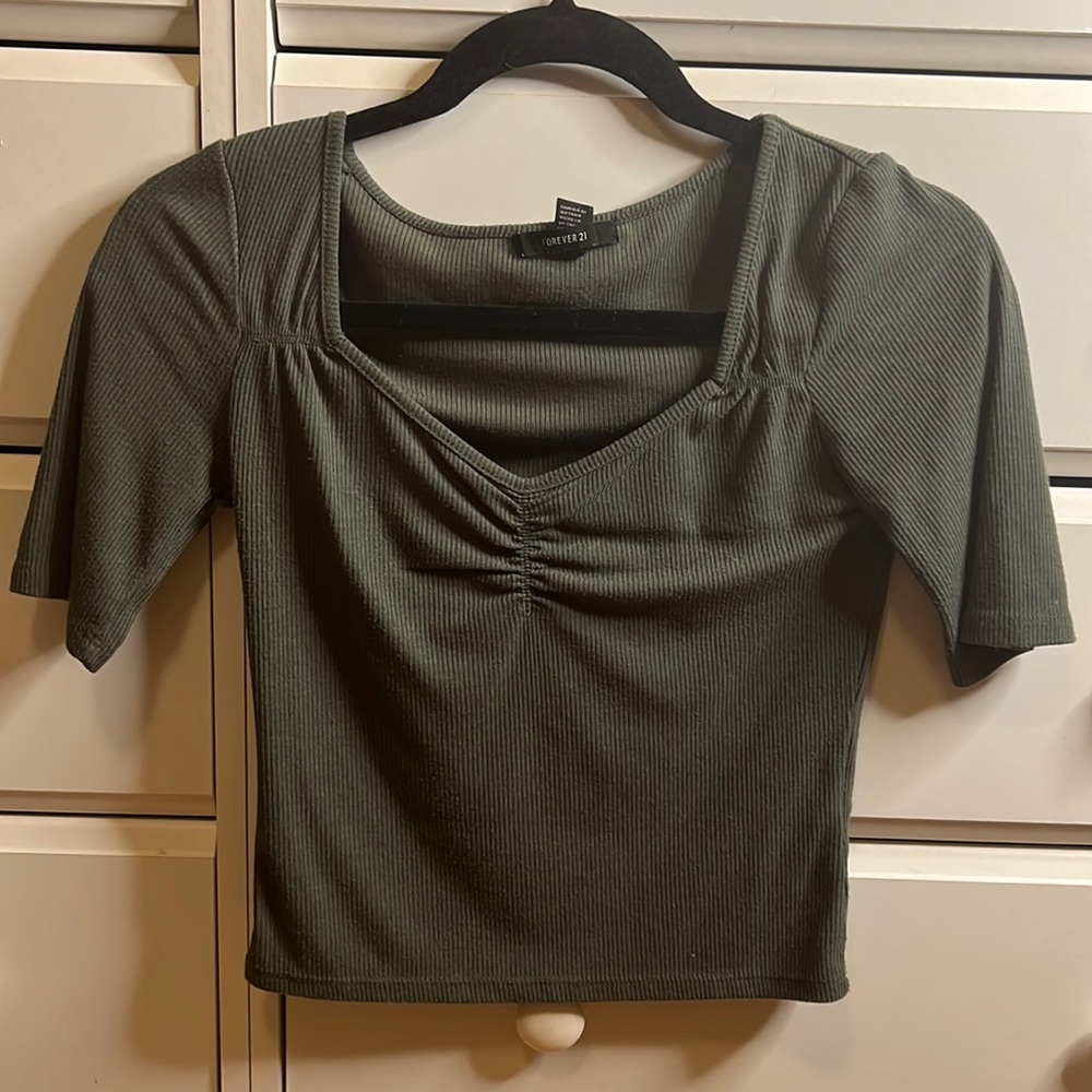 Green square beck top
